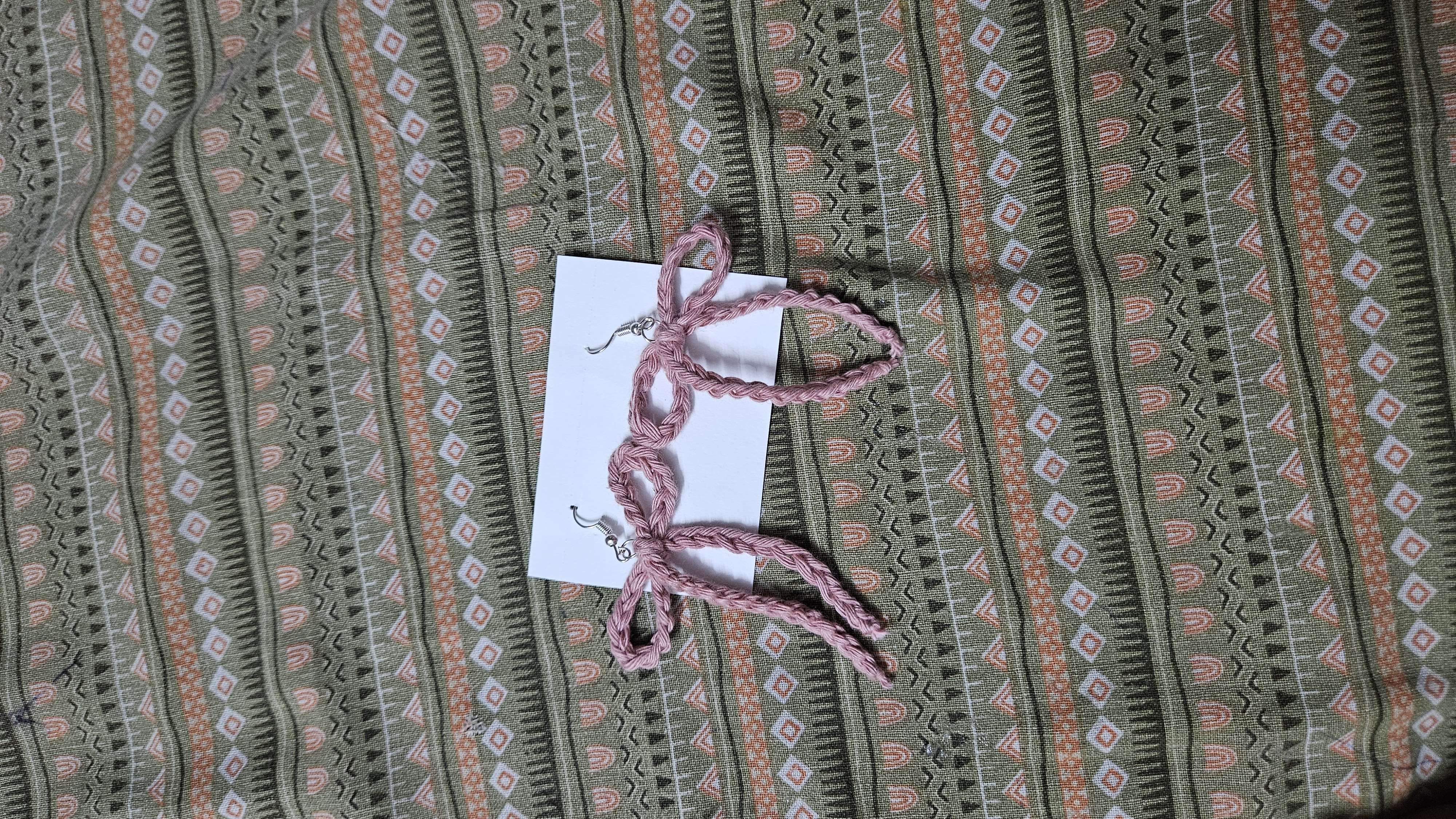 Bow earrings