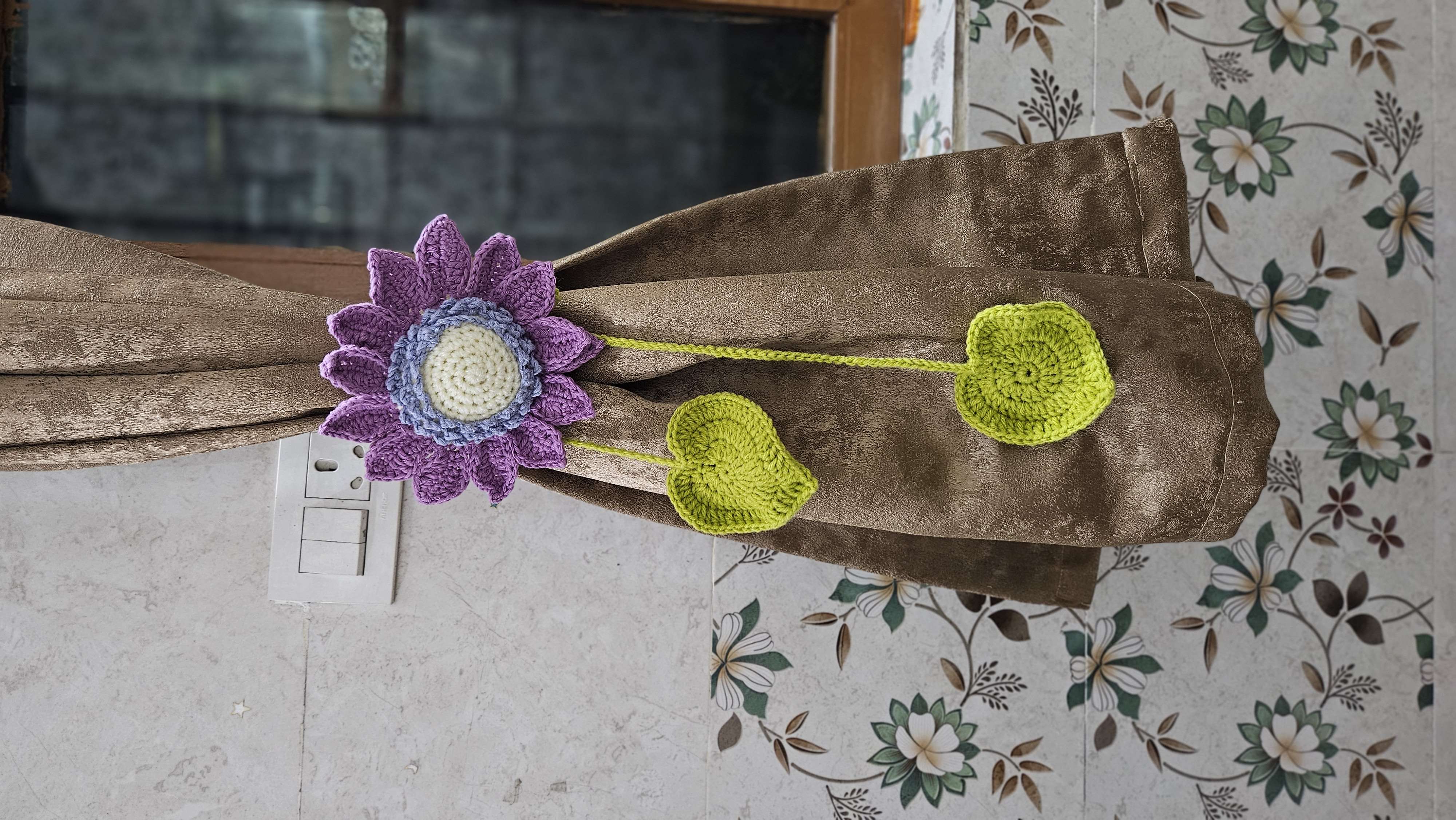 Curtain ties
