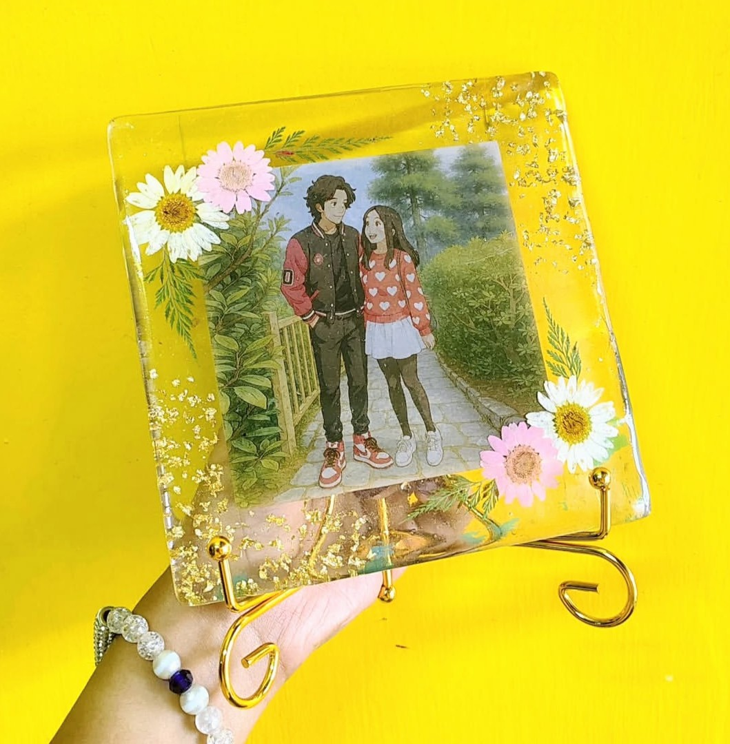 Couple frame