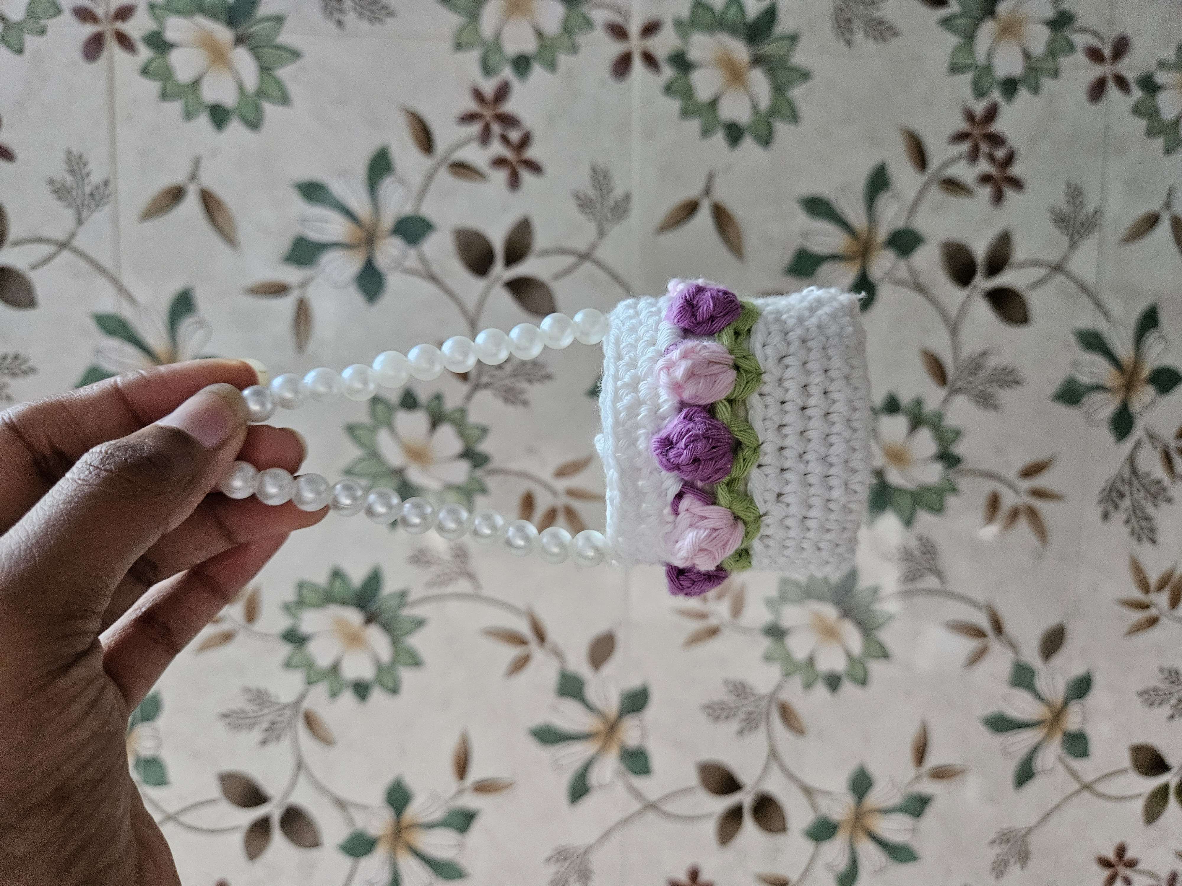 Tulip buds case cover with pearl strap