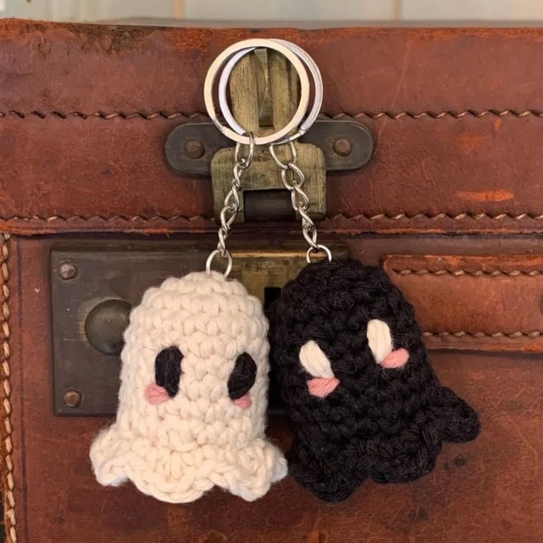 Ghost couple keychain
