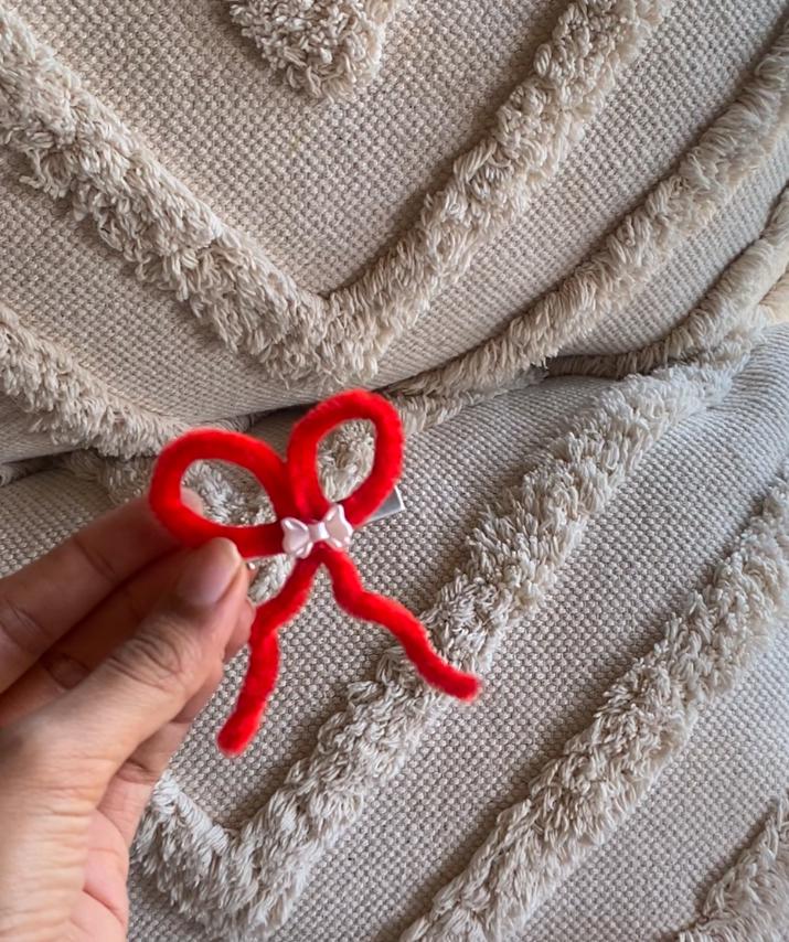Red Bow Rubber Band