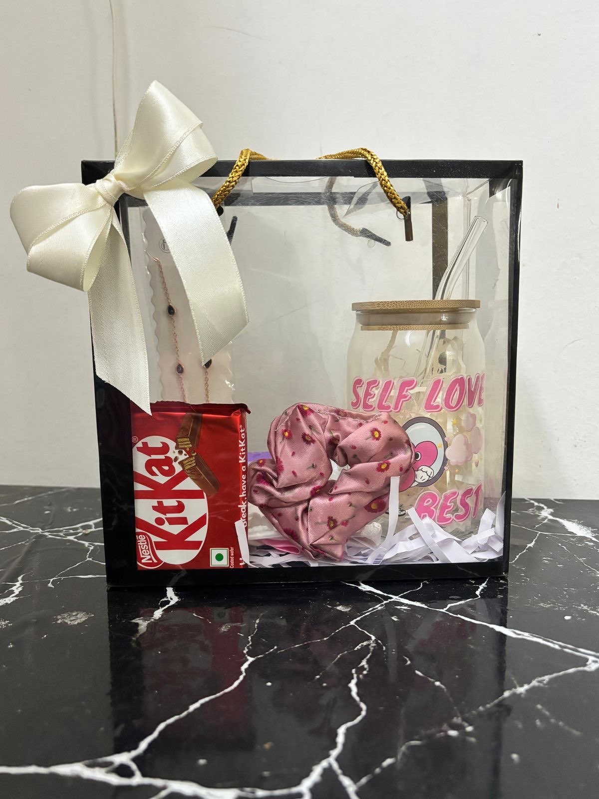 Gift hamper