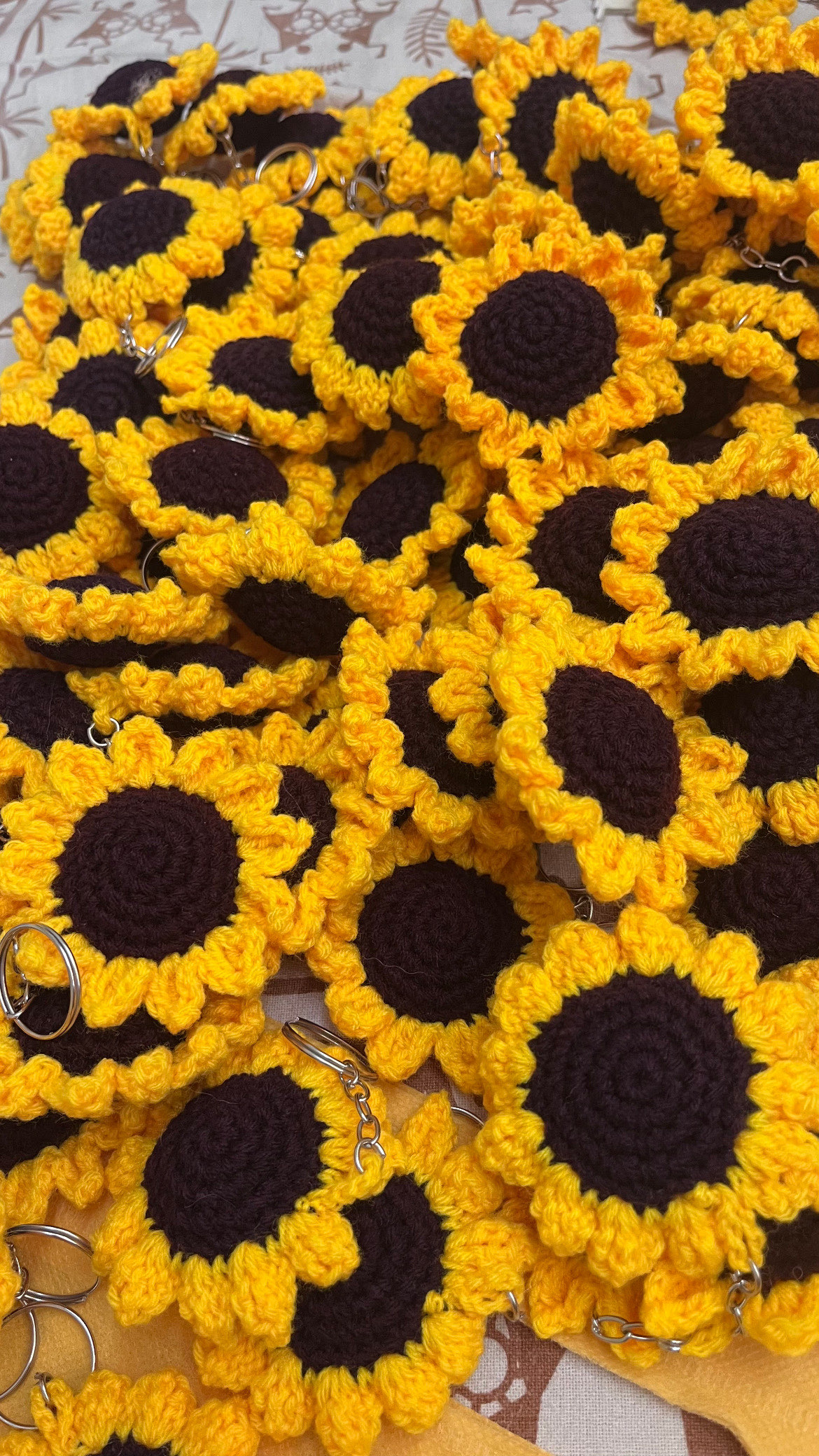 Sunflower keychains image 3