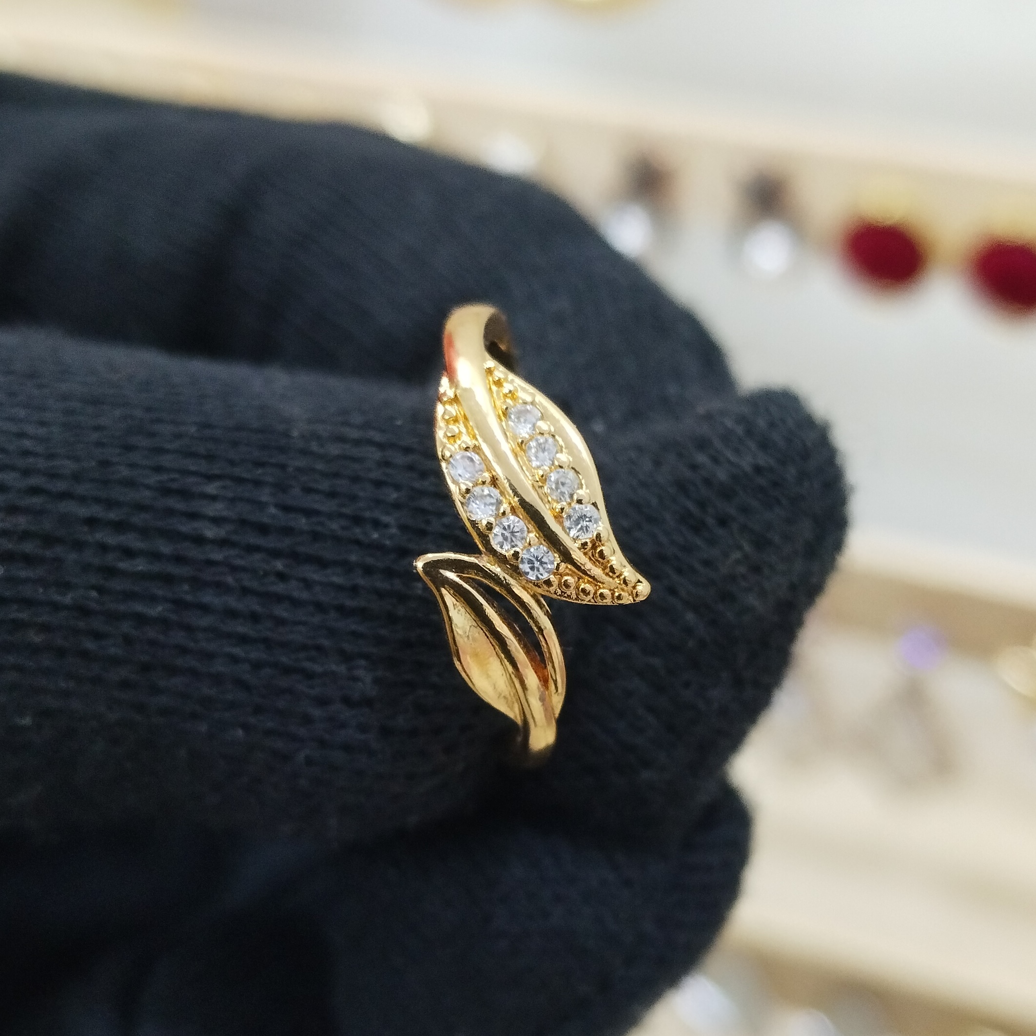 Gold Leaf Crystal Ring