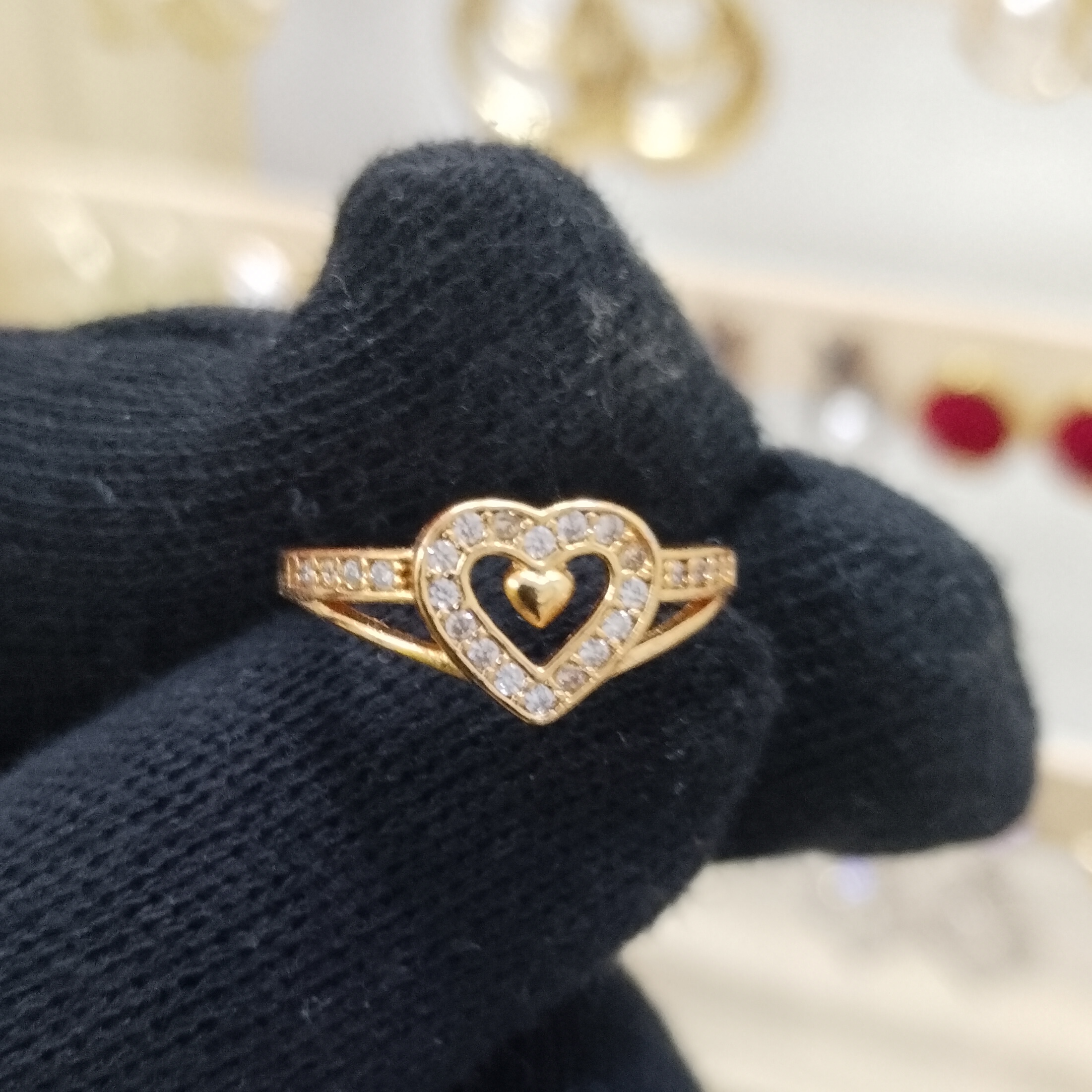 GoldHeart Crystal Ring