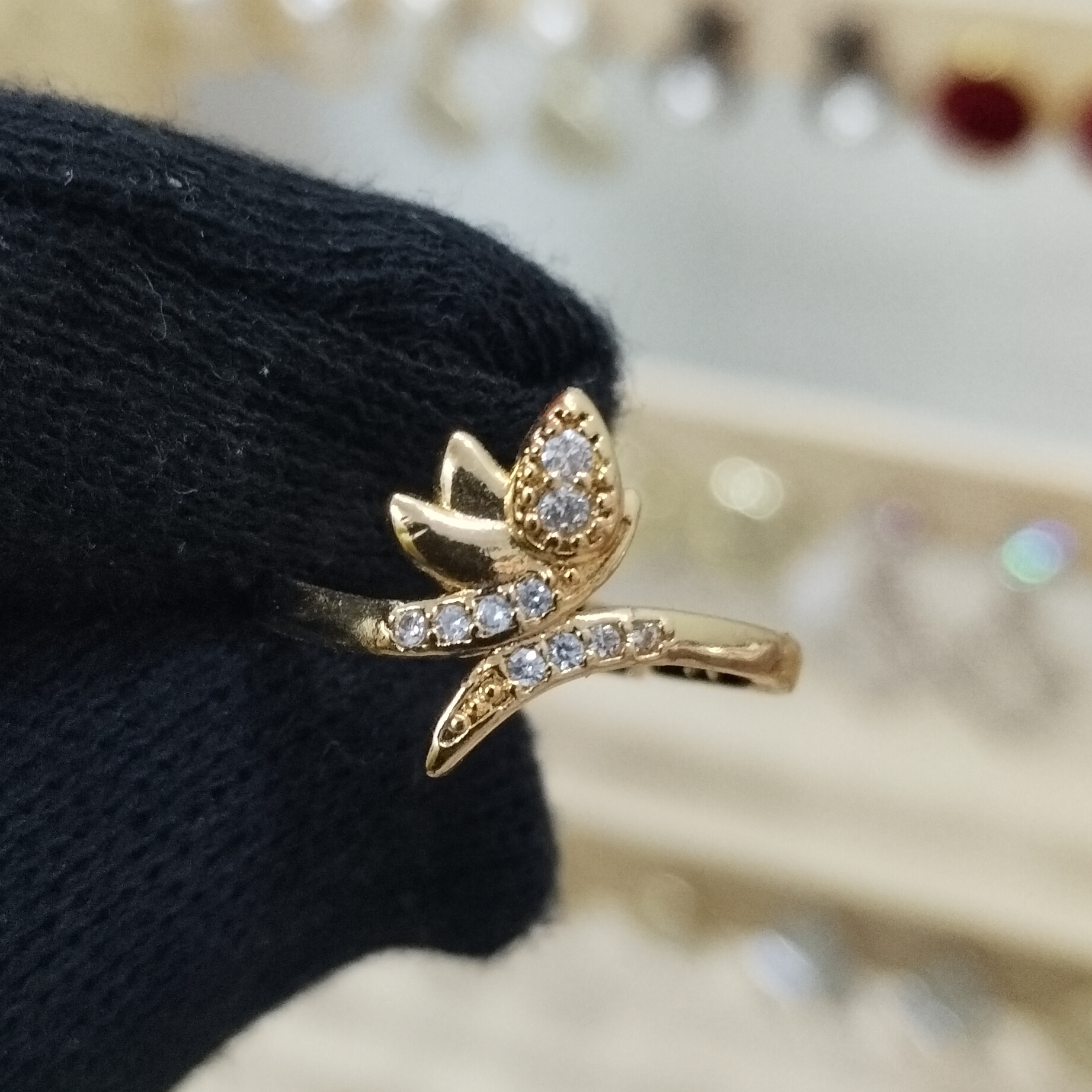 GoldeCubic Zirconia Ring