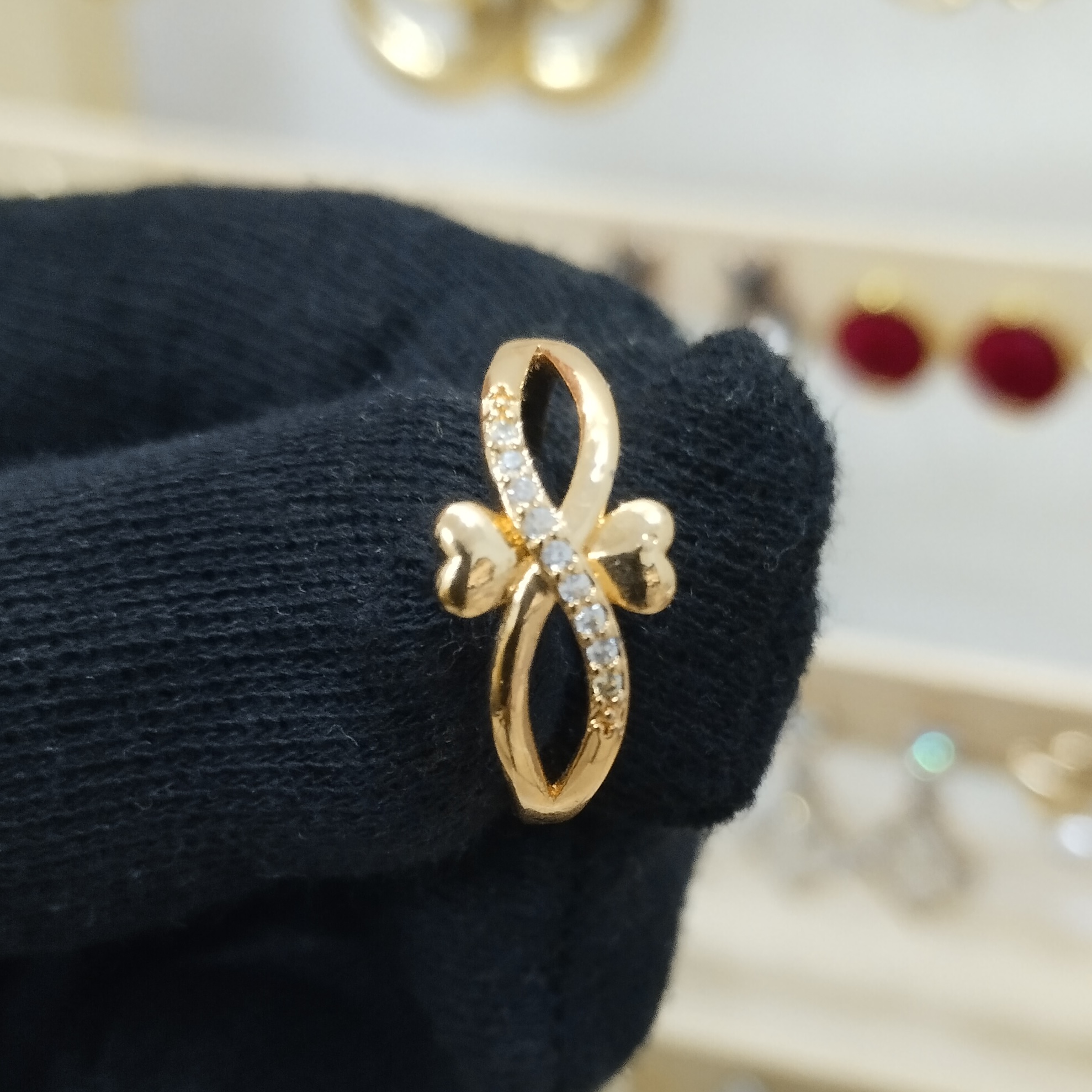 GoldBow Ring