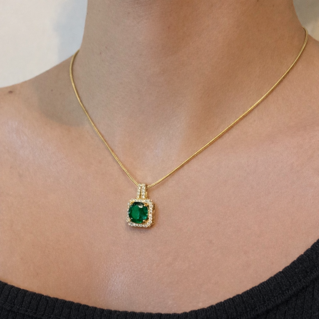 Green Elegant Necklace