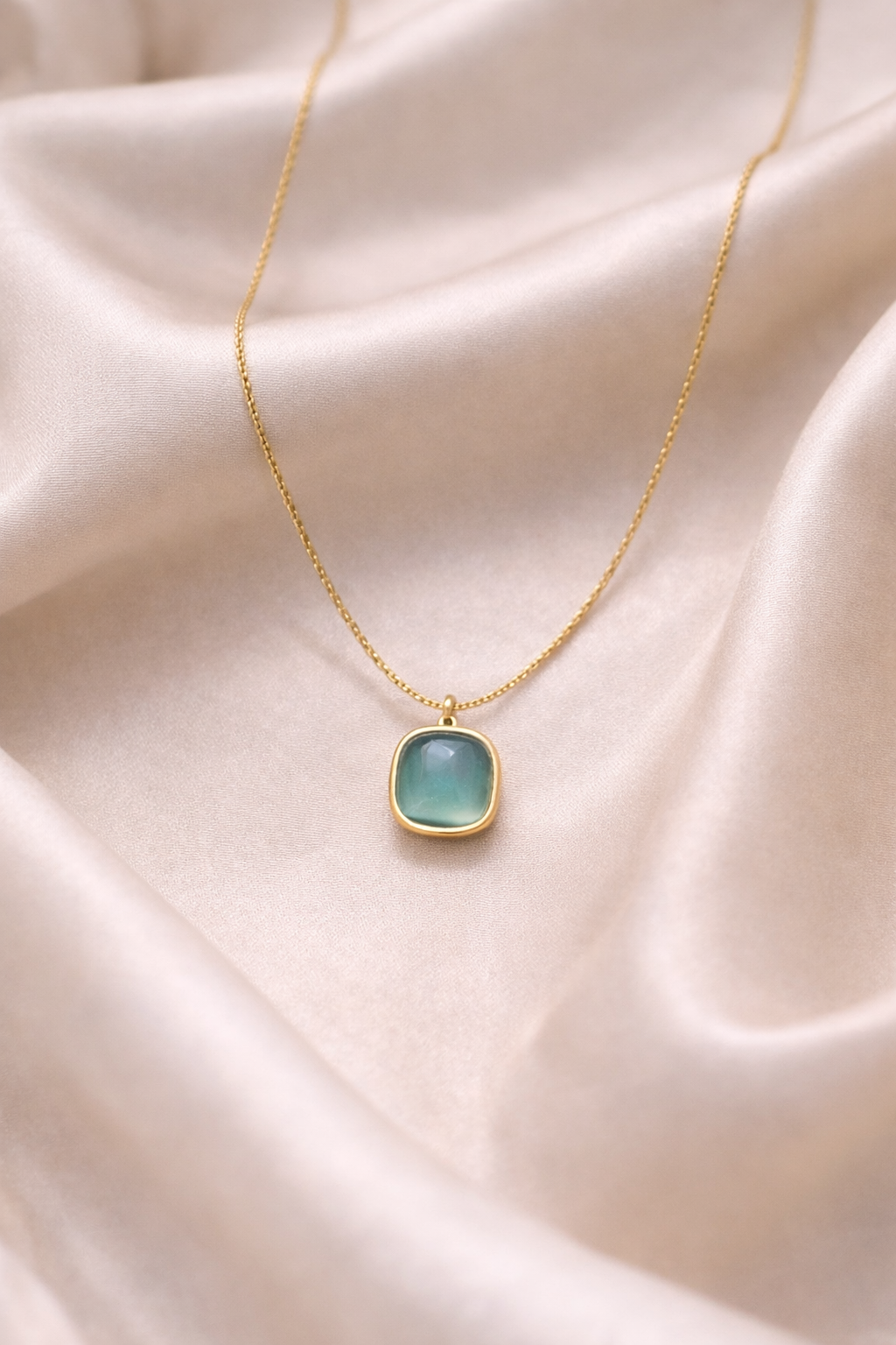 Green Stoned Necklace image 2