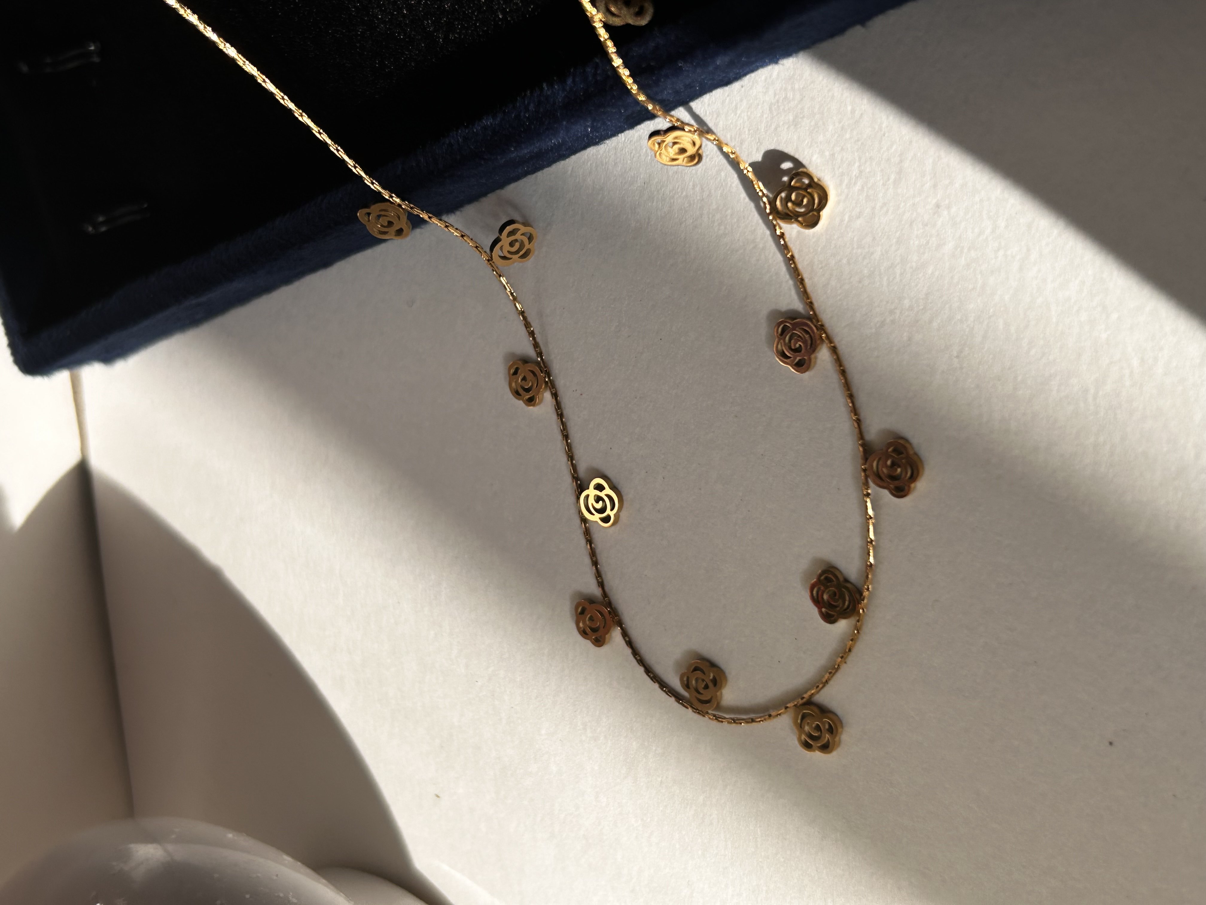 Rose Neckchain