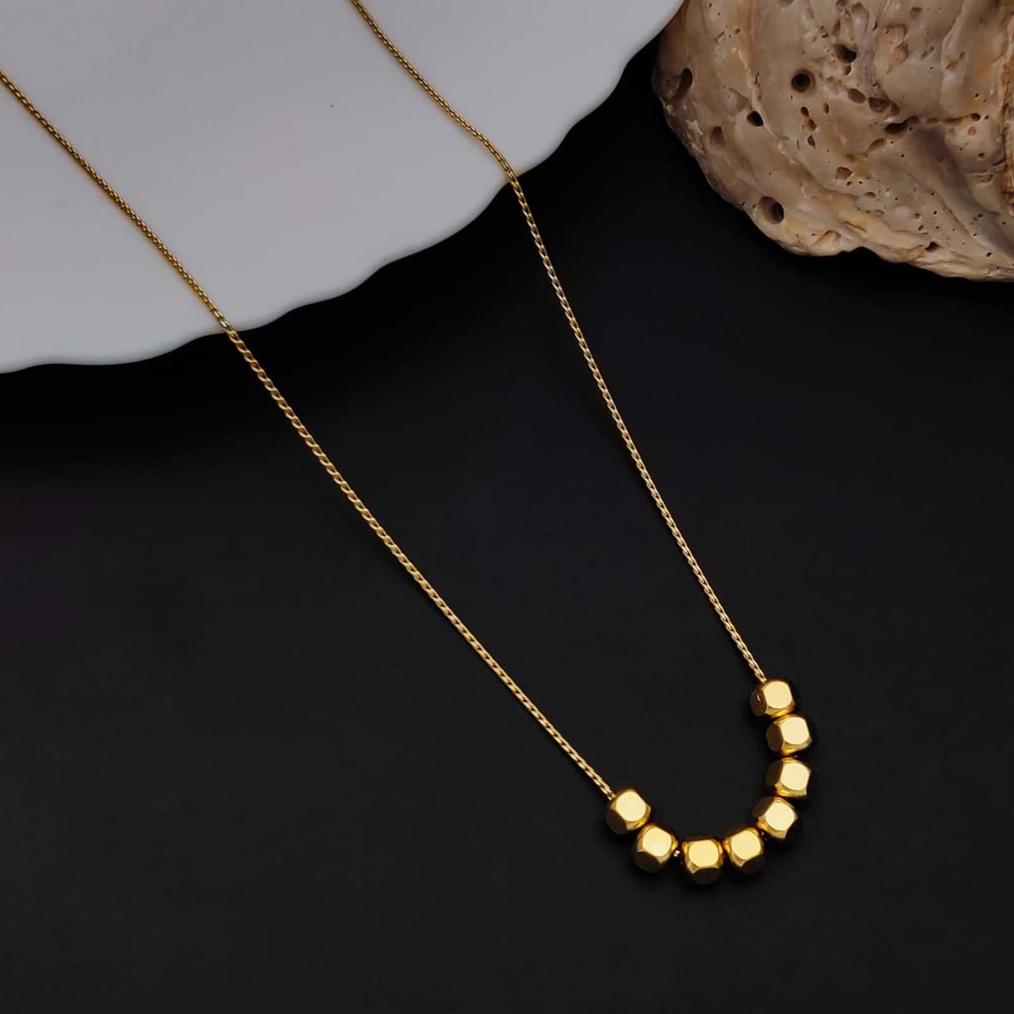 Cubicle chain