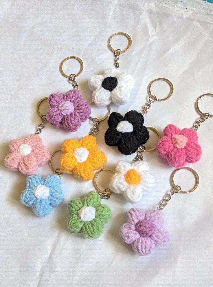 Puff Flower Keychain (small)