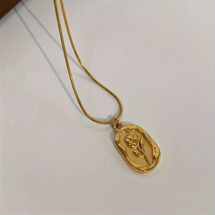 Rose pendant neck chain