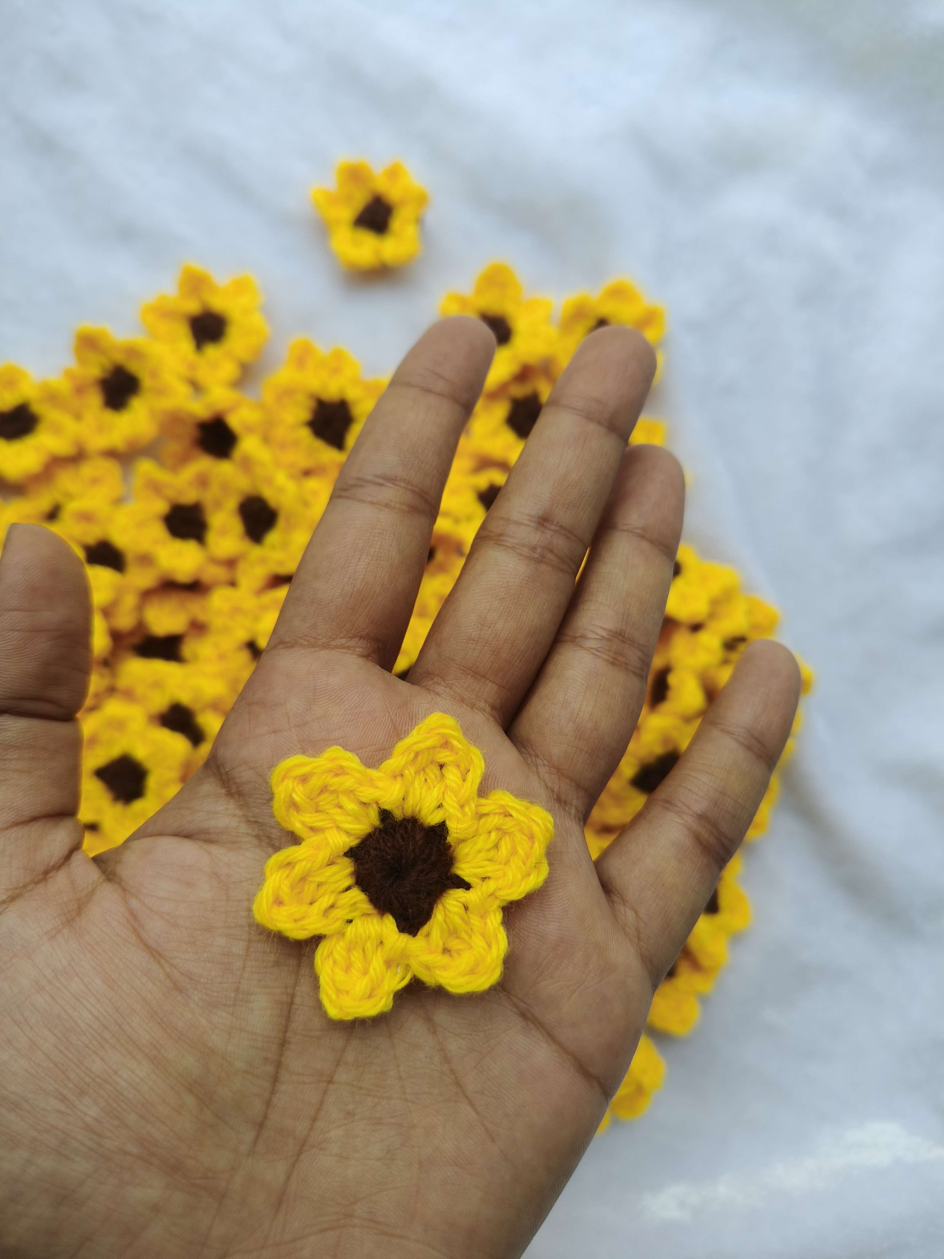 Mini Sunflowers (50 pcs)