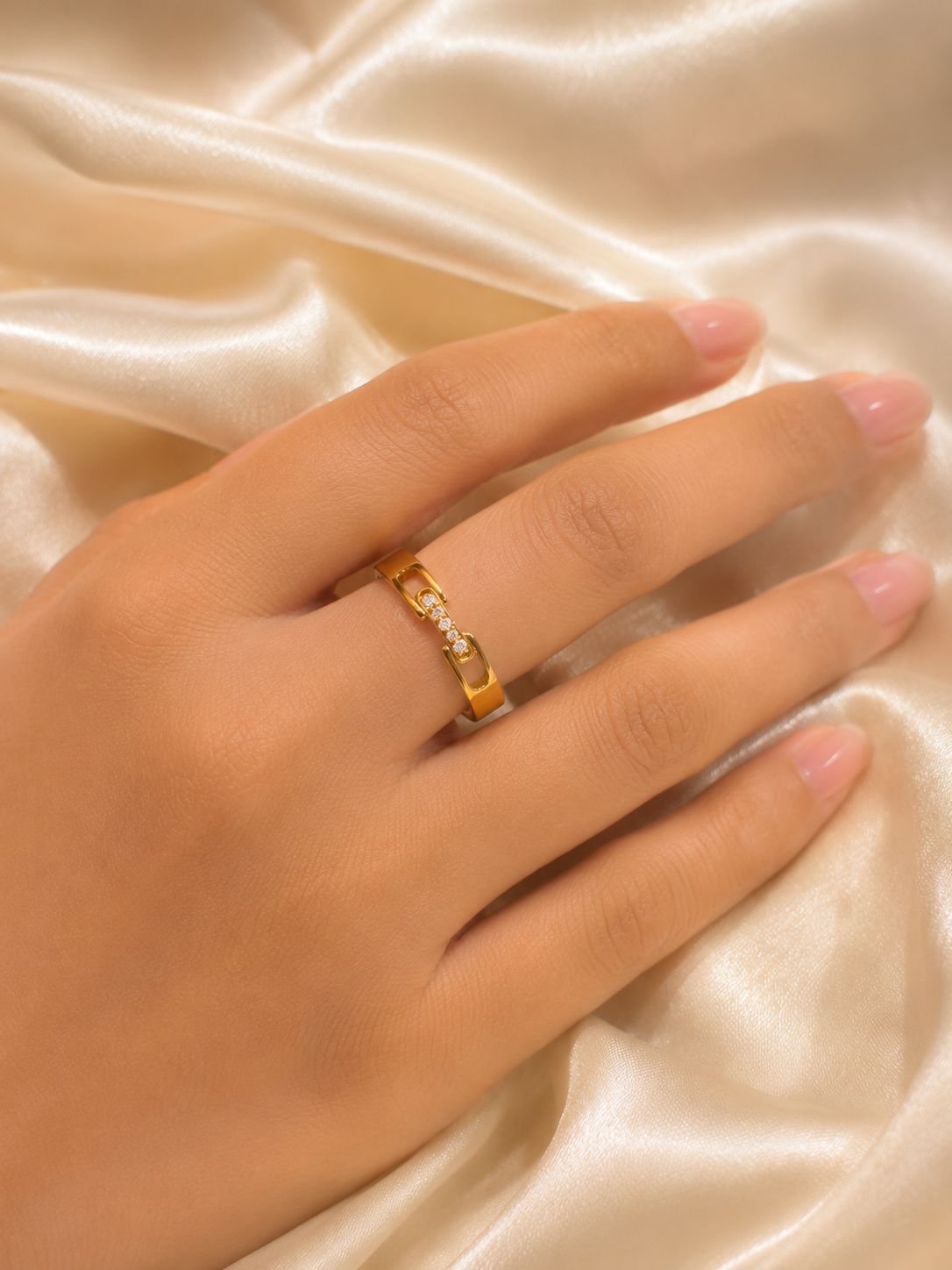 Crystal Link Ring