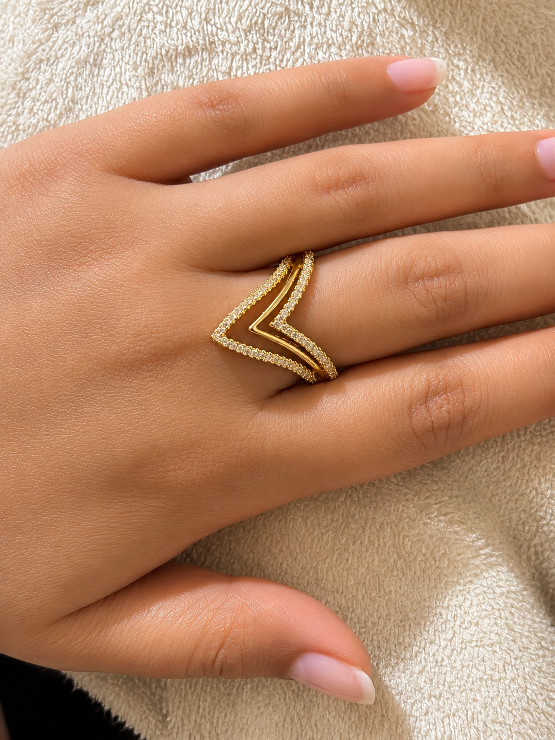 Triple v shape ring