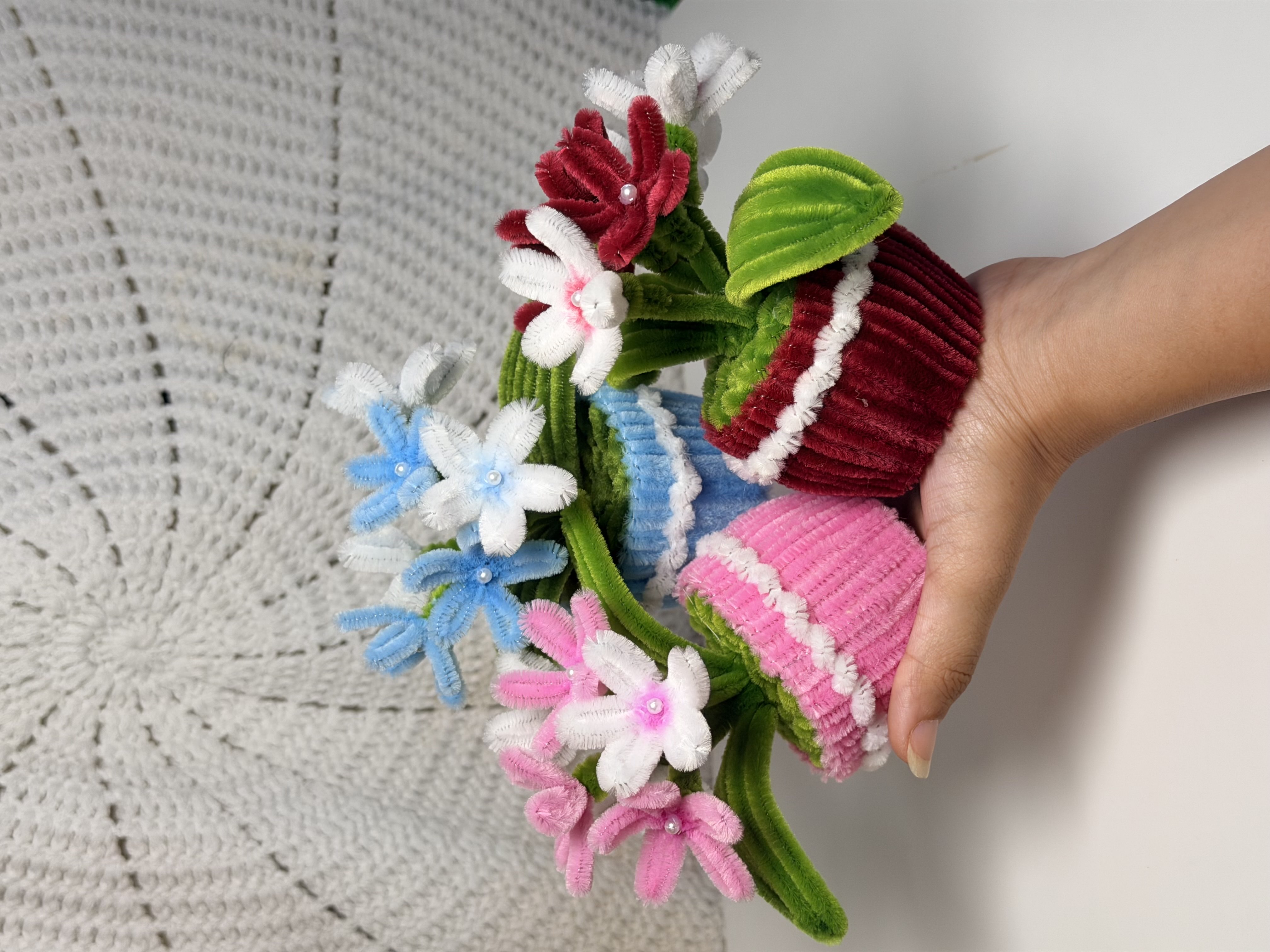 Mini daisy flower pots