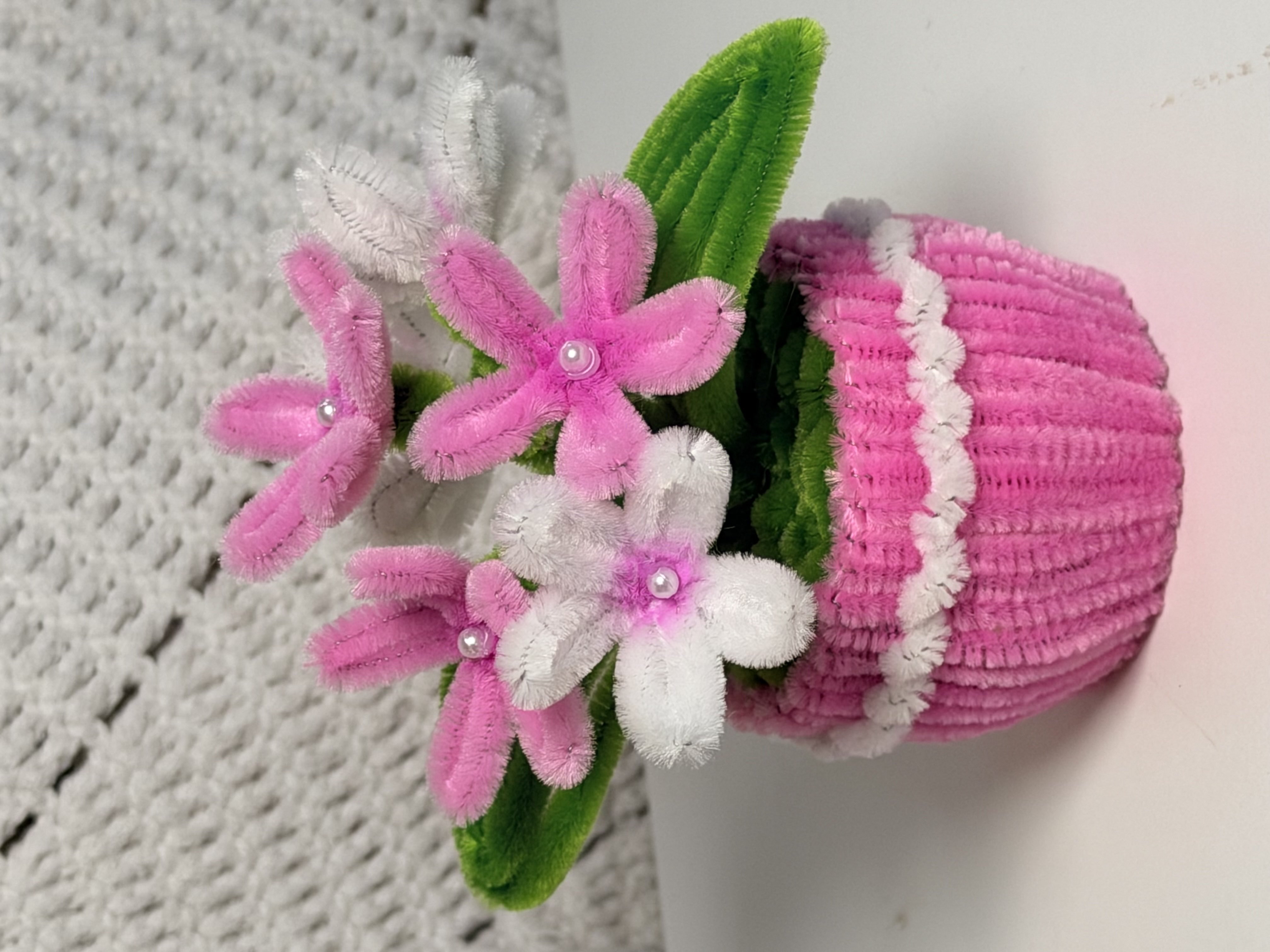 Mini daisy flower pots thumbnail 4