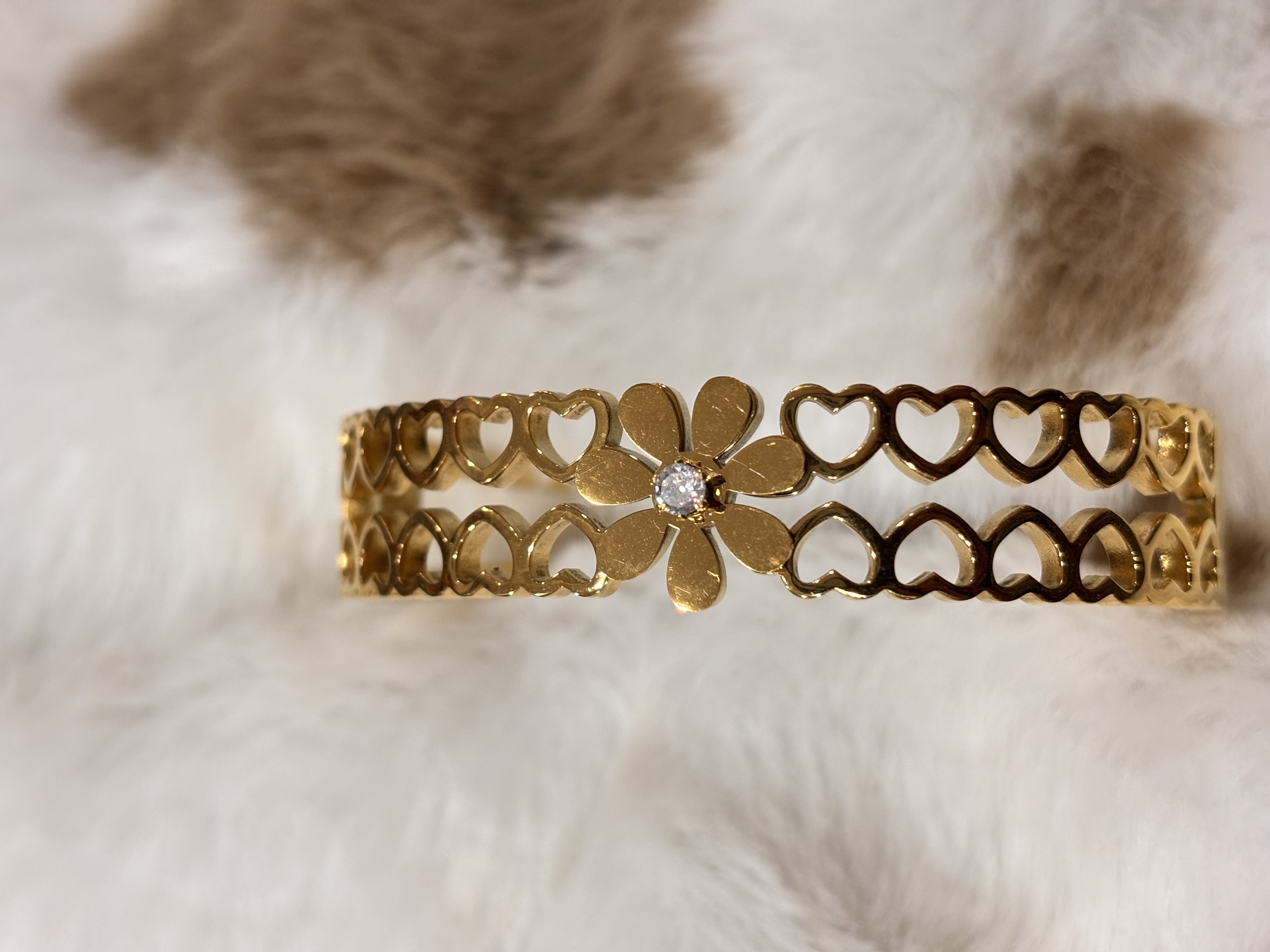 Little heart and flower bracelet