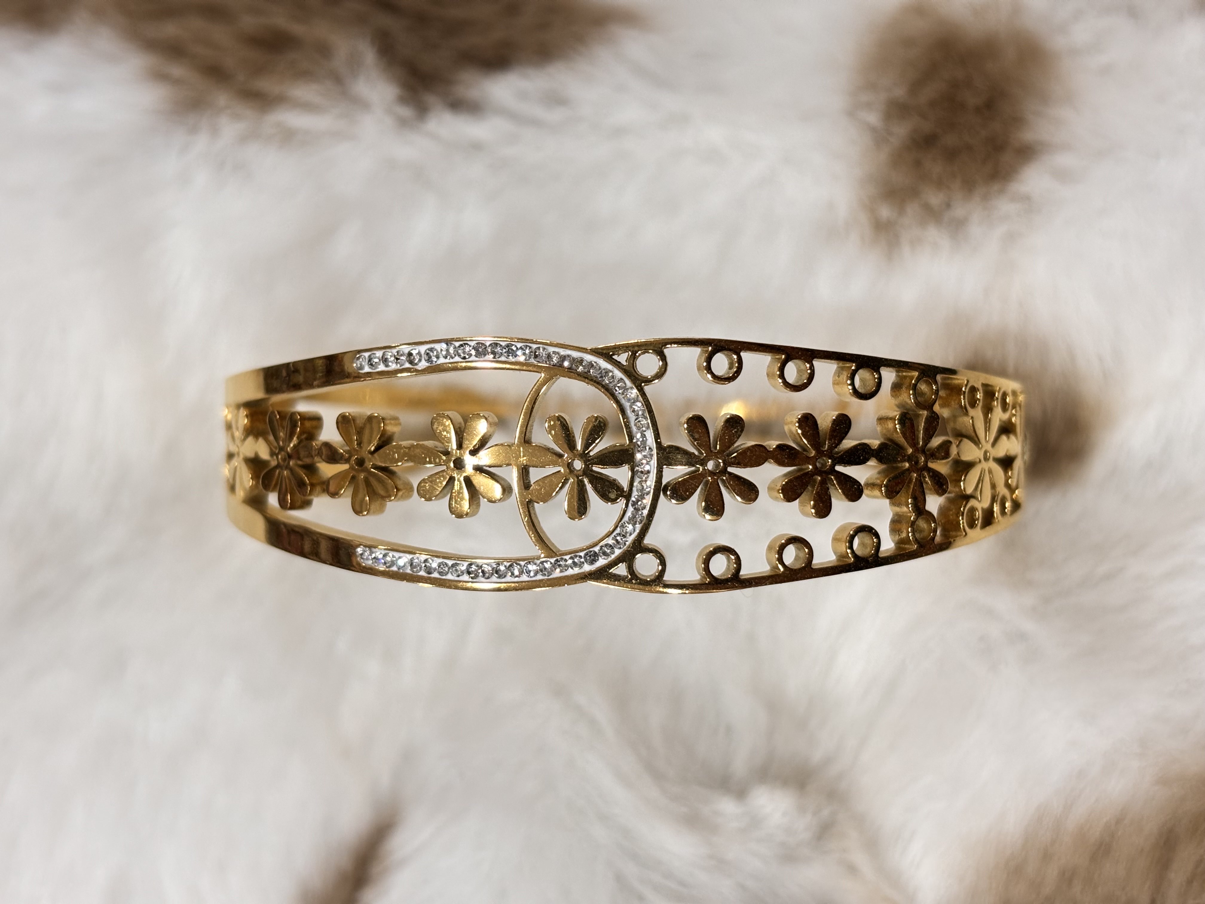 Anti-tarnish bracelet