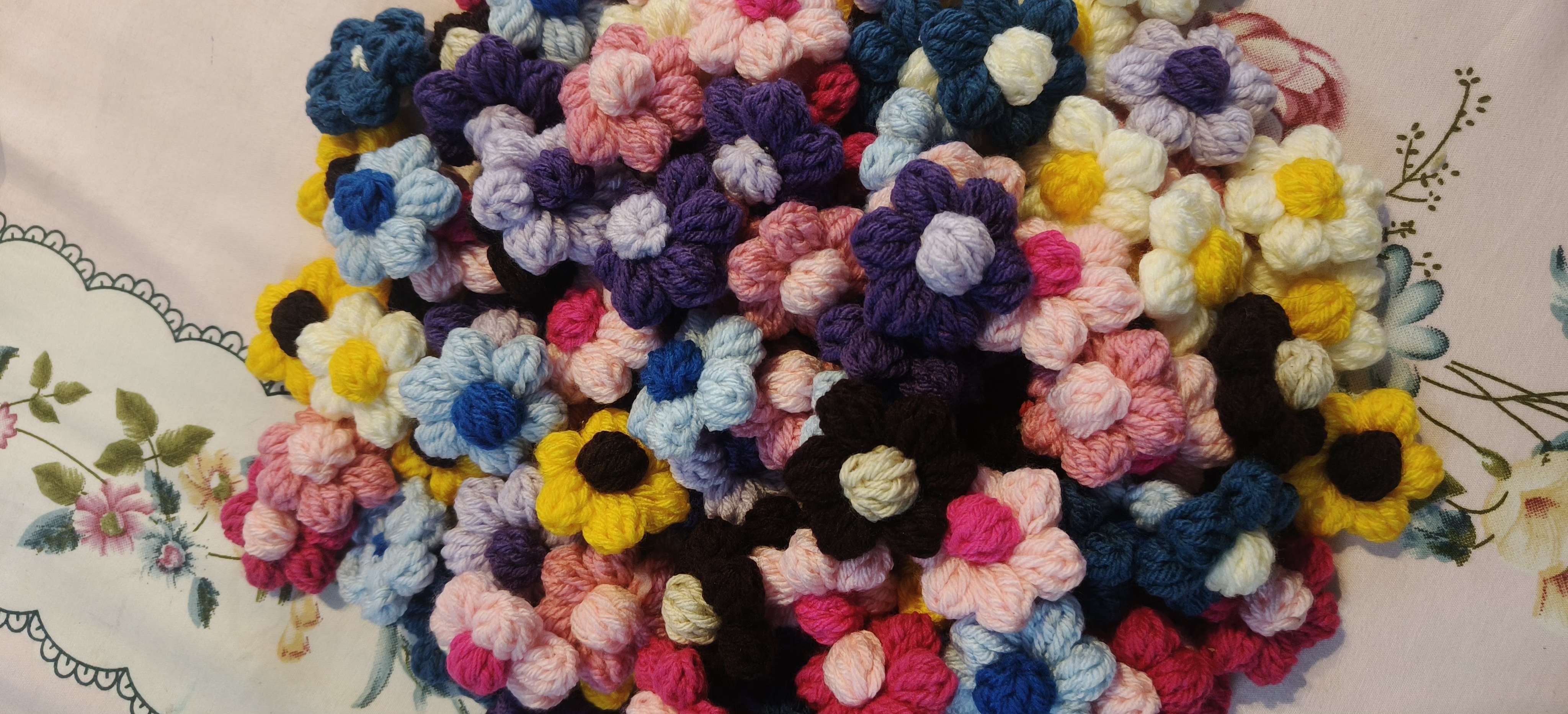 Puff Flower (small) 10 pcs