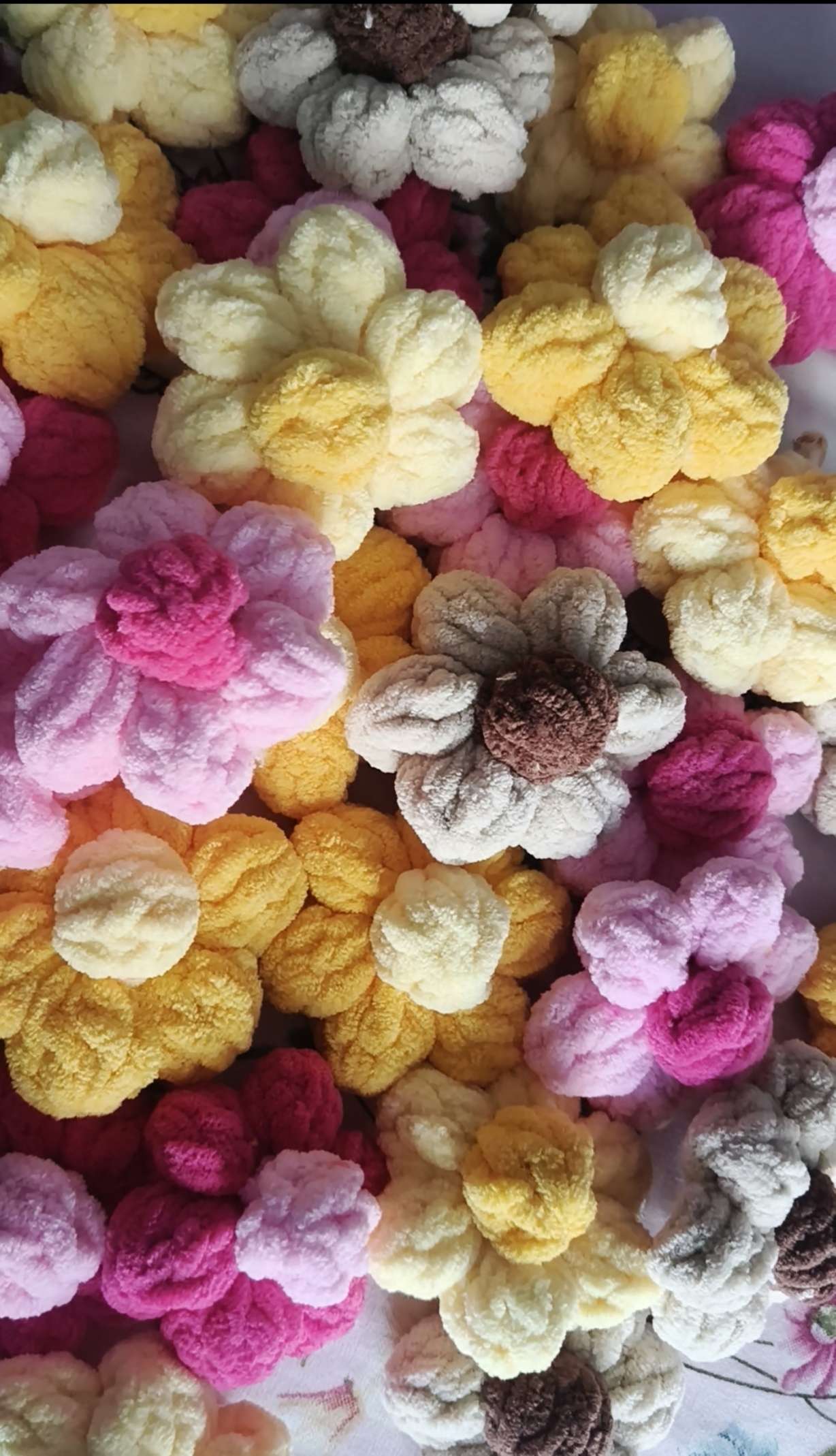 Velvet Puff Flower (Large) 10 pcs