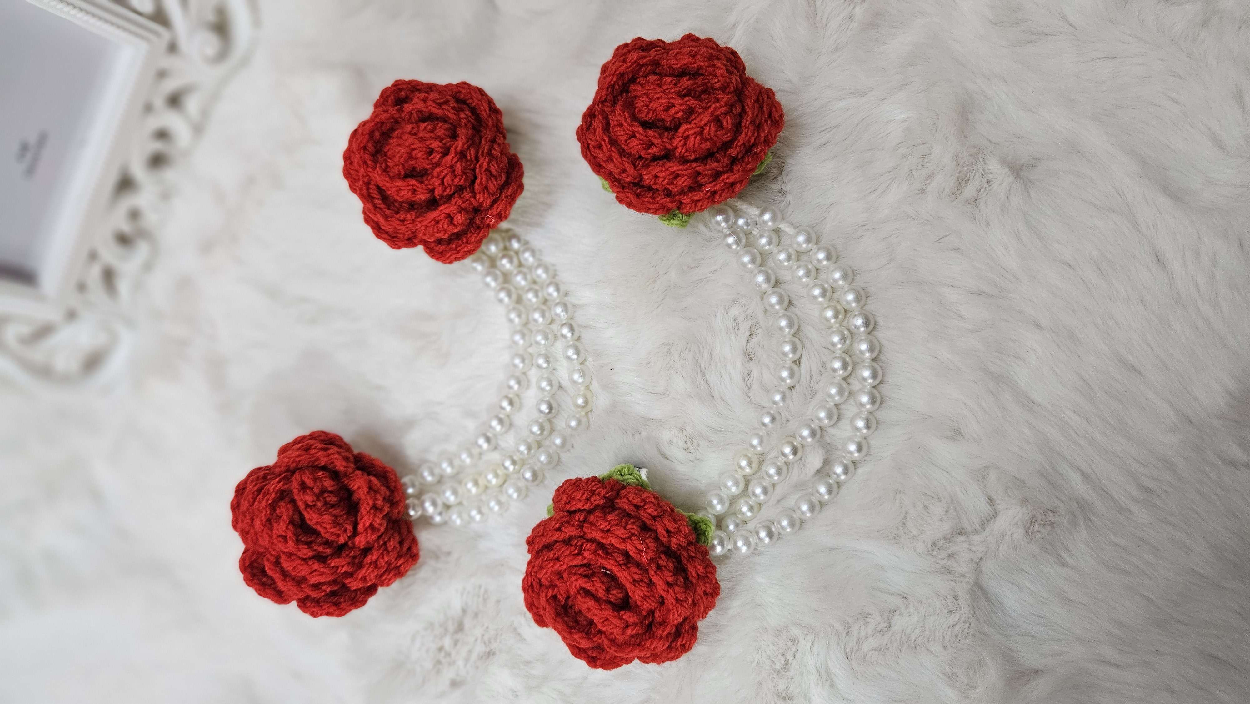 Rose pearl hanging