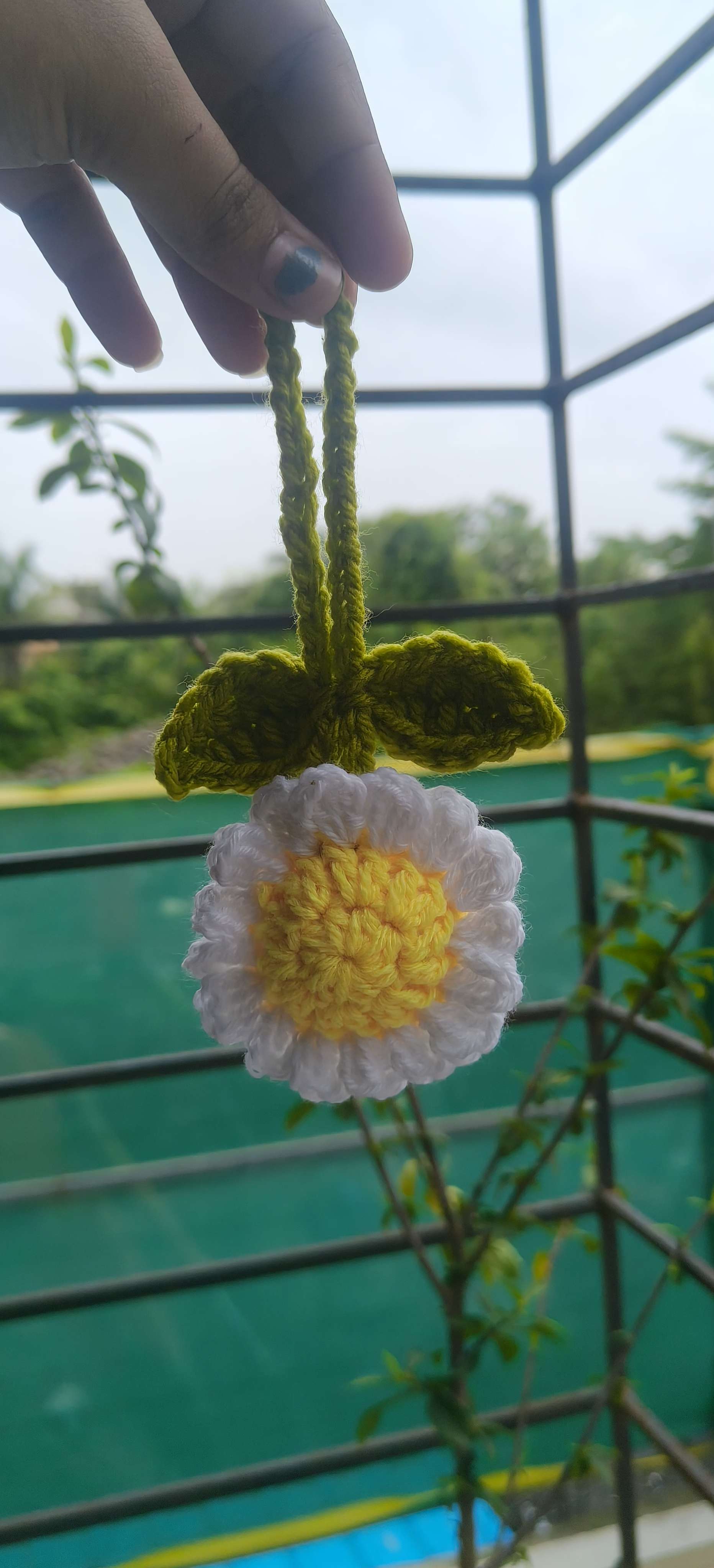 Daisy Viral Hair Tie