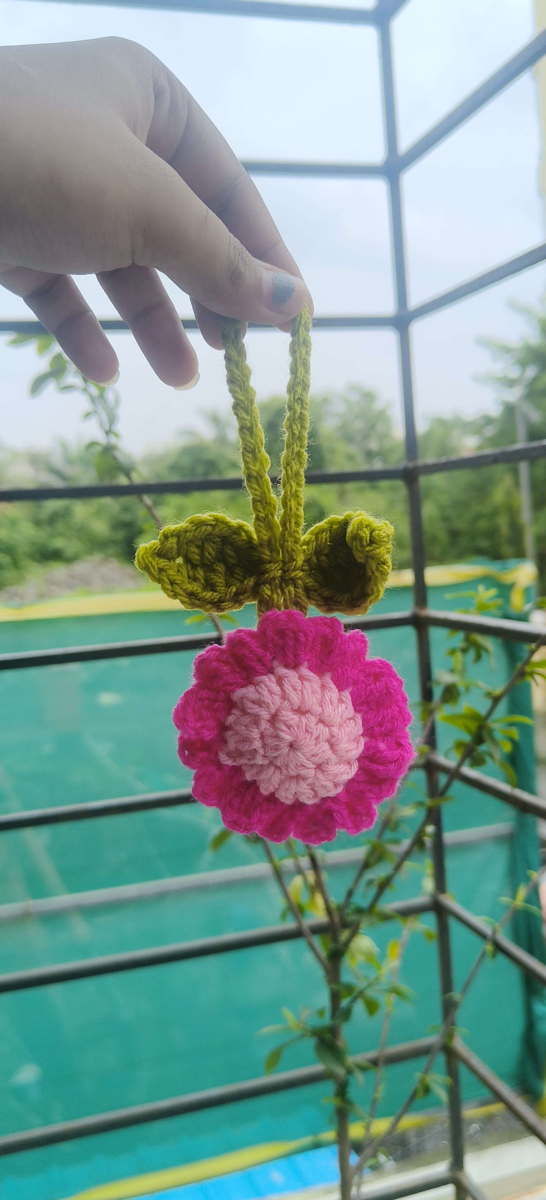 Daisy Viral Hair Tie image 3