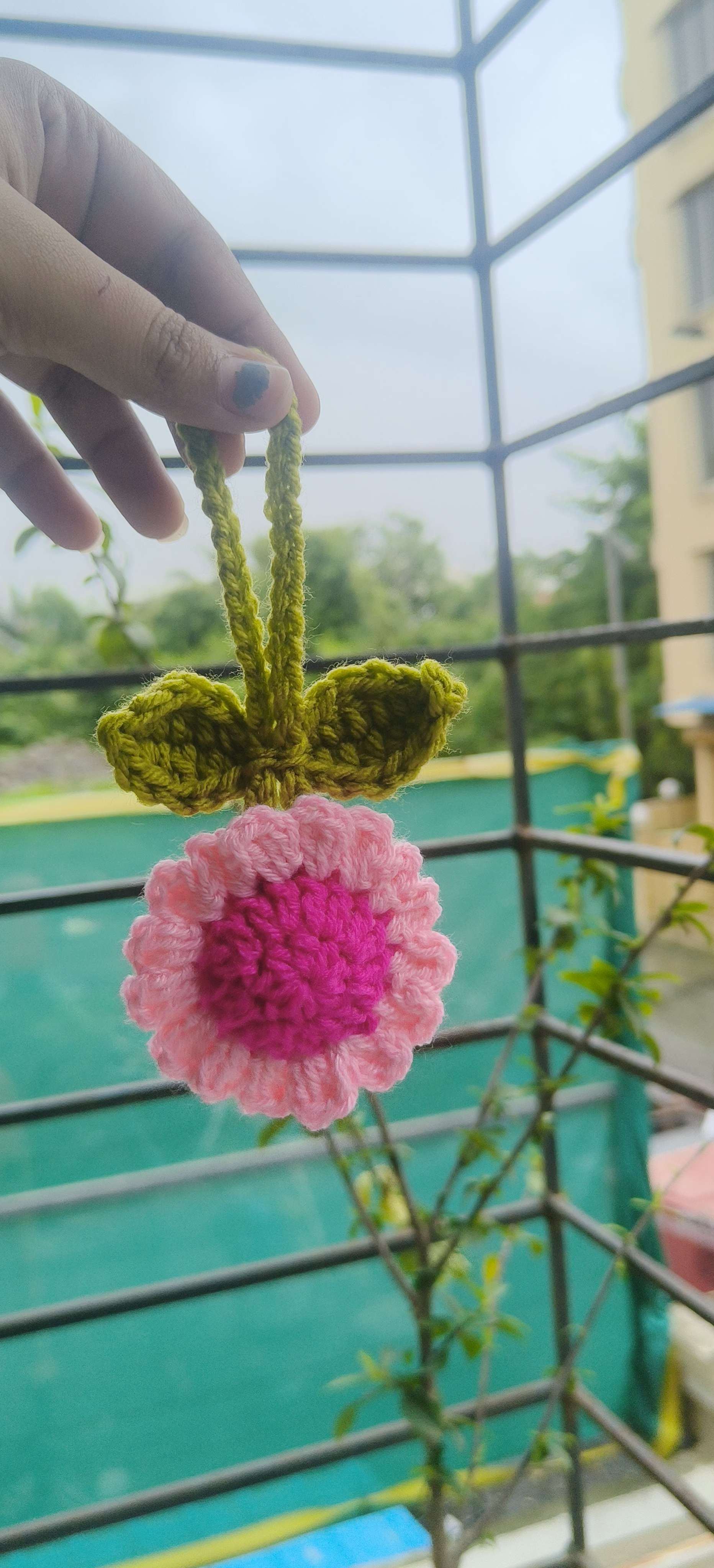 Daisy Viral Hair Tie image 4