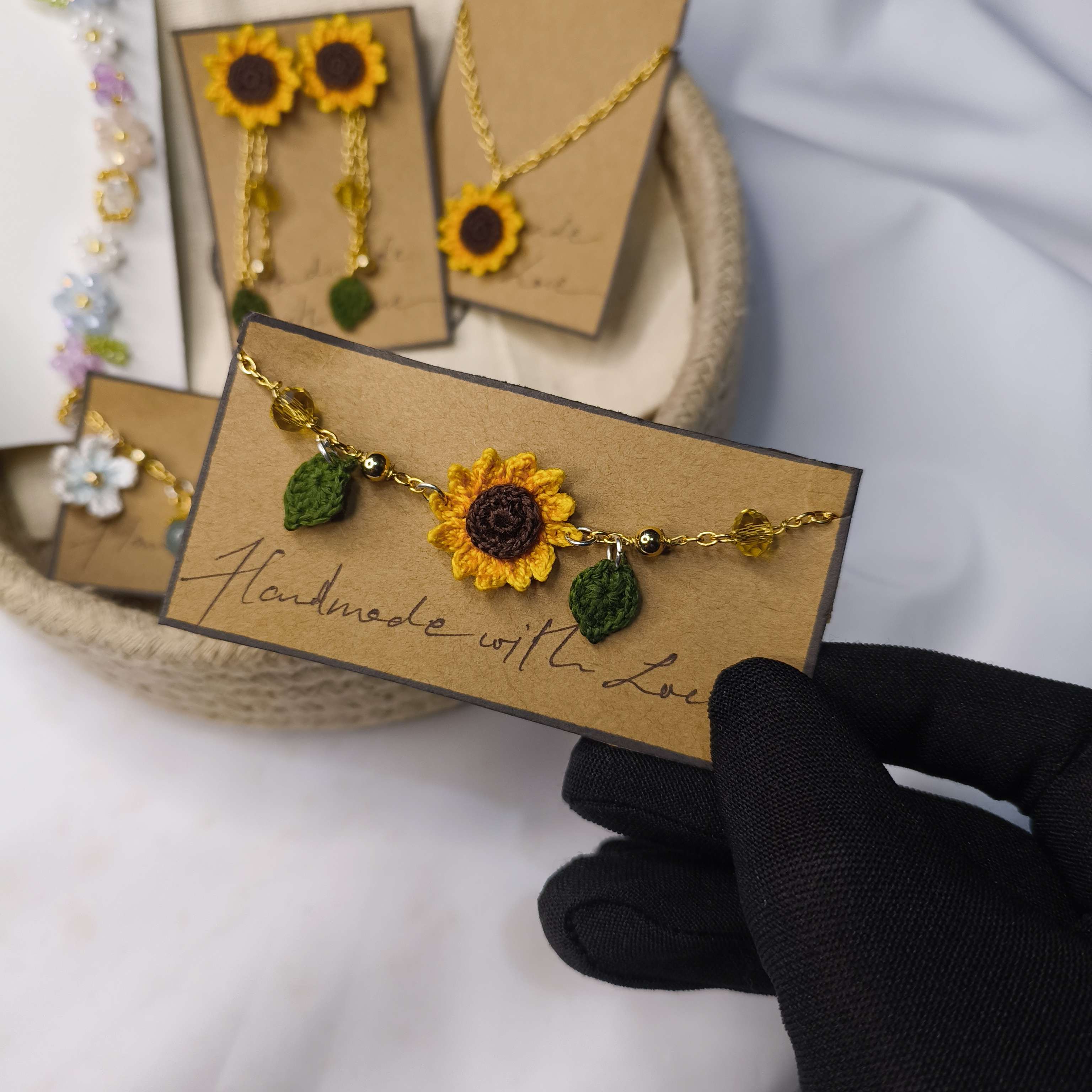Solo sunflower bracelet