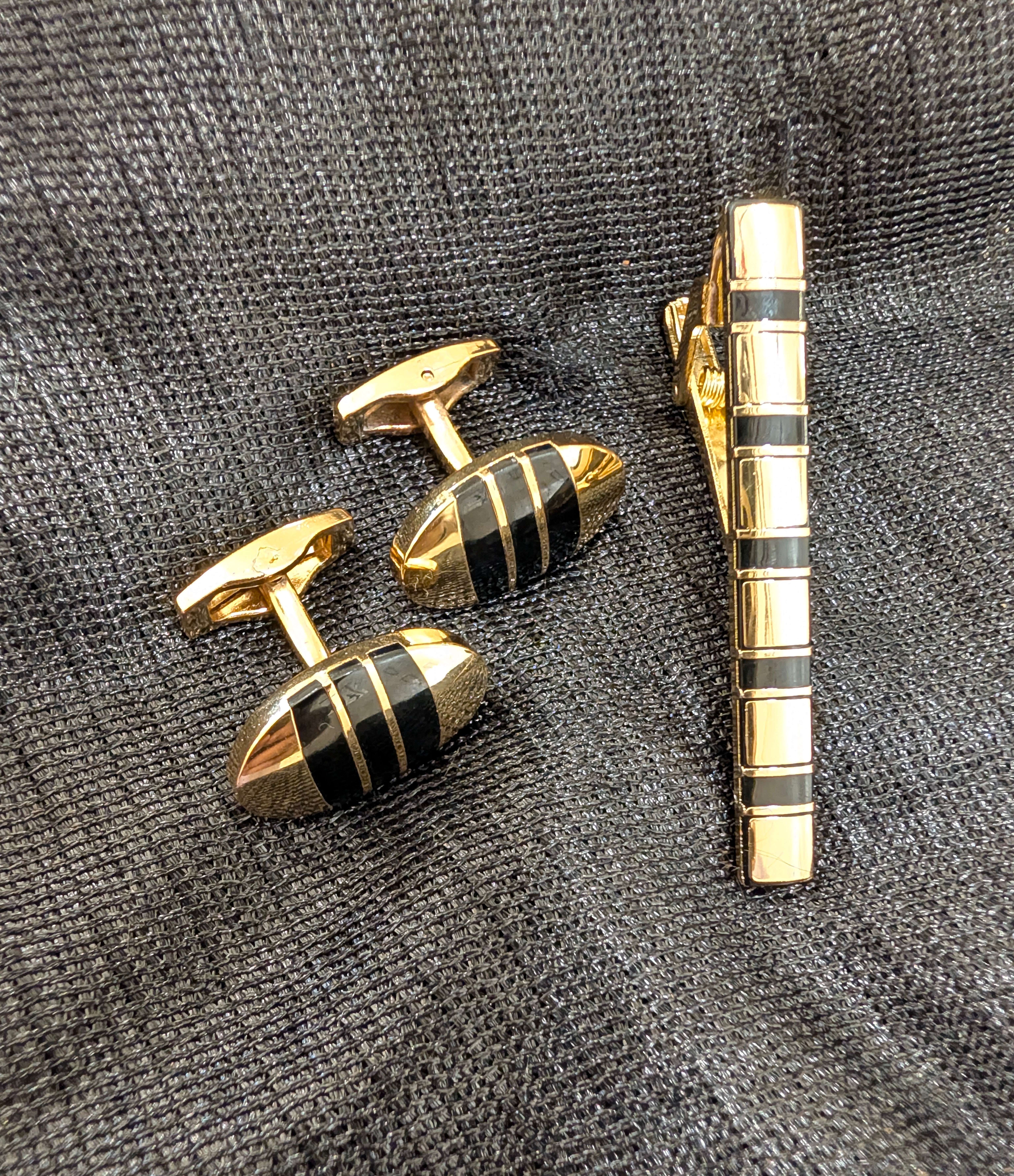 Oval Golden Cufflinks Set