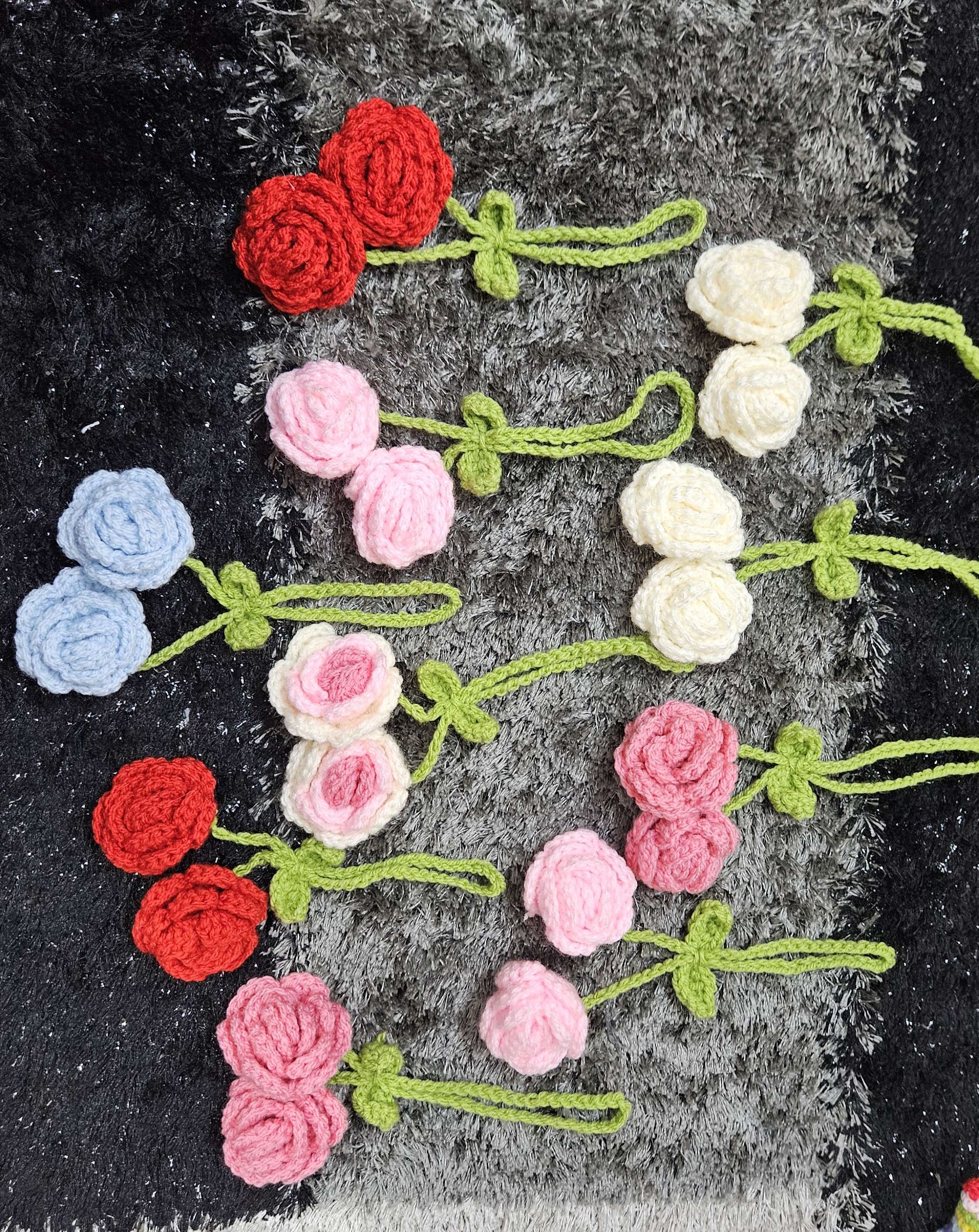 Dual rose charm