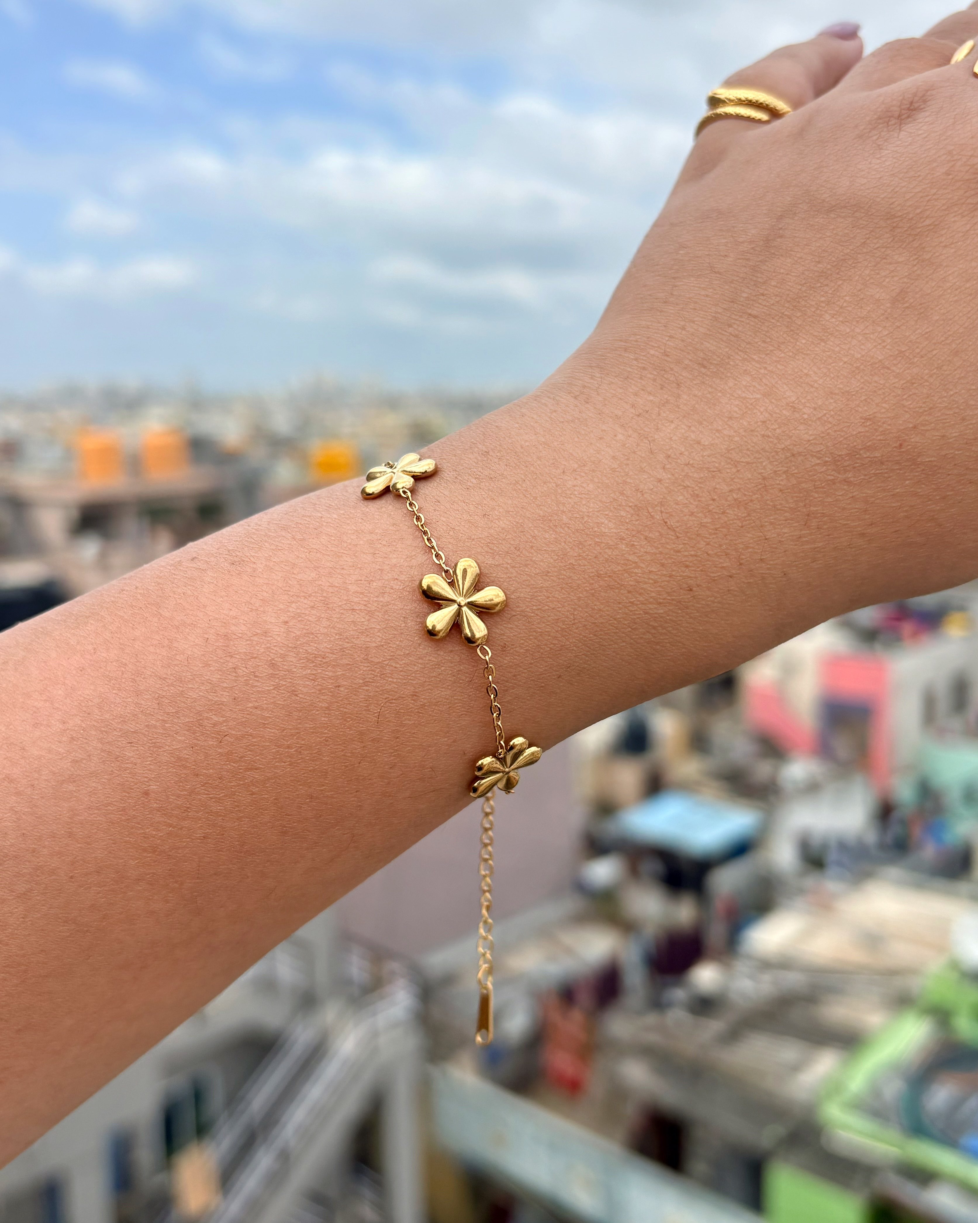 LAX_Bloom Trail Floral Charm Bracelet for Women