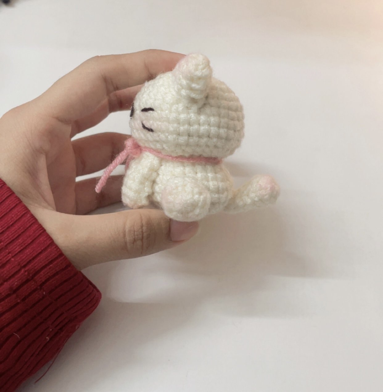 White cat keychain image 2