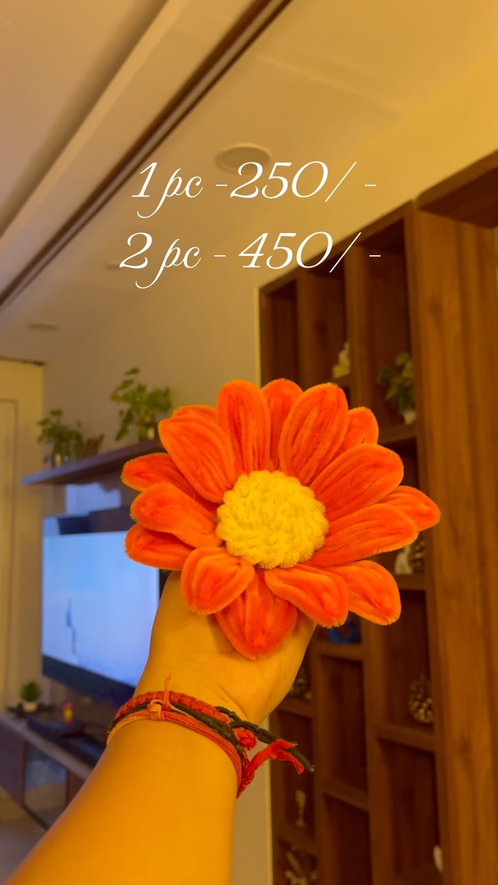 Lotus Holder